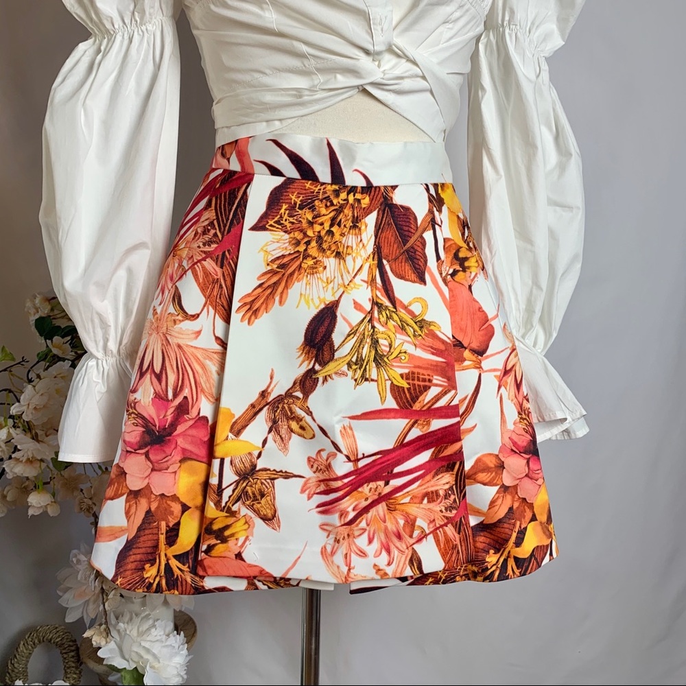 Cameo floral print skirt Medium